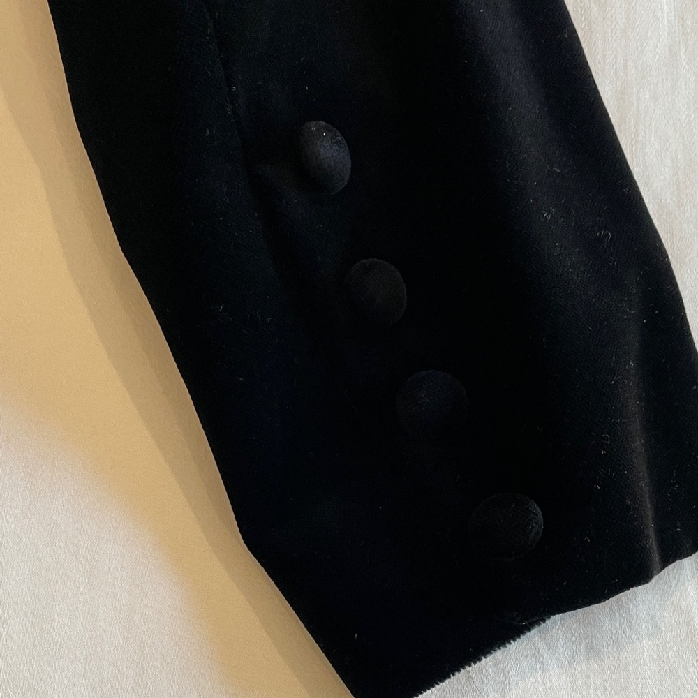 Laura Ashley Black Velvet Women's Blazer, Made in Great Britain - Picture 6 of 15
